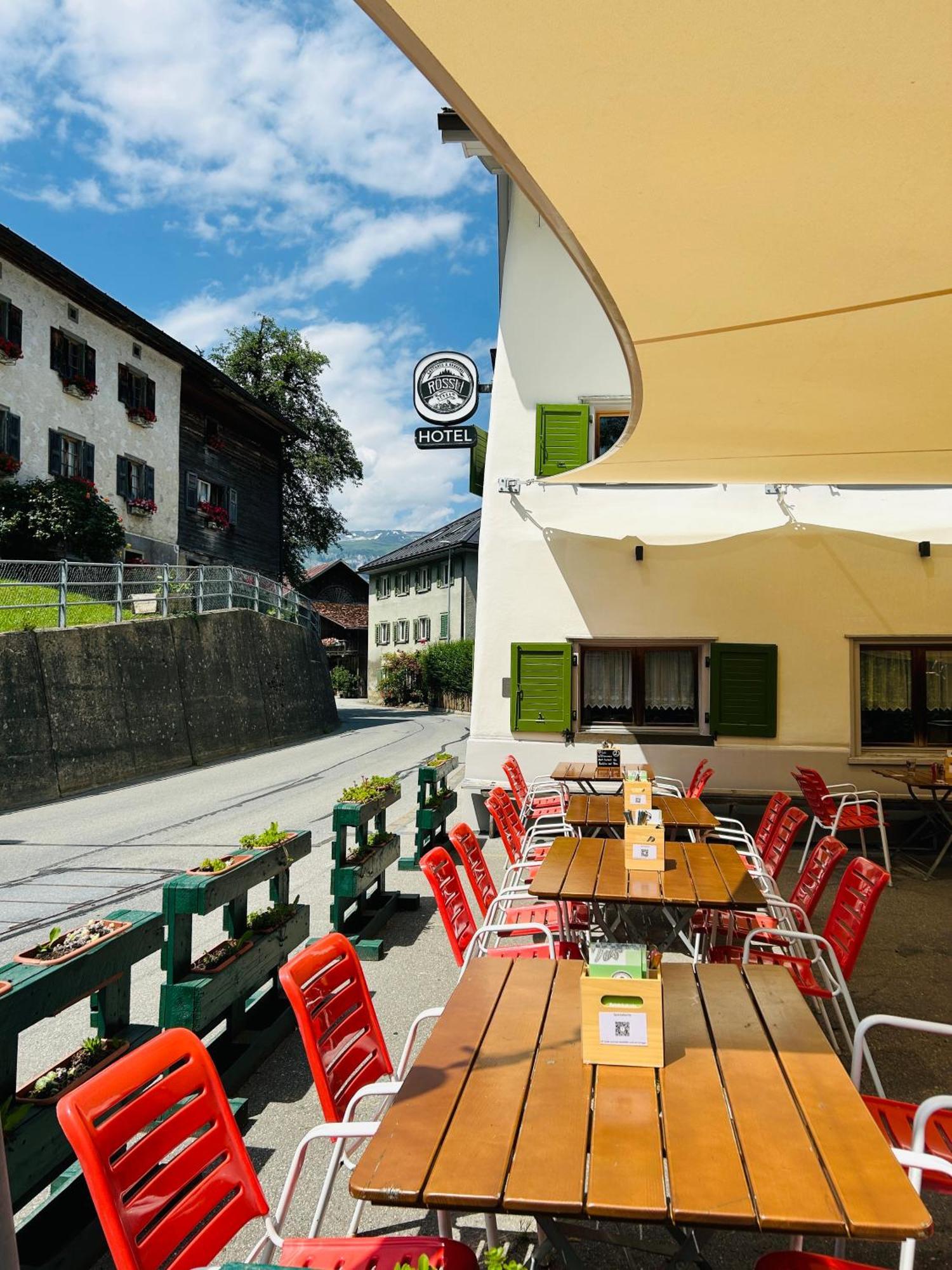 Gasthaus Roessli Versam Eksteriør billede